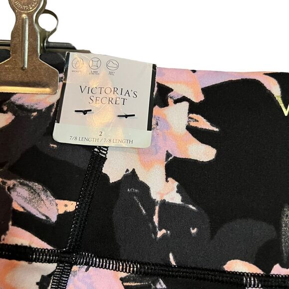NWT! Victoria’s Secret incredible essential leggings - Picture 5 of 9